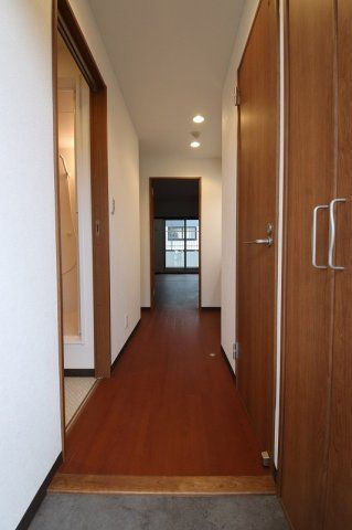 ラトナスの玄関