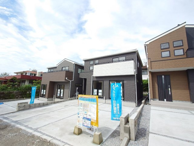 南城市大里字稲嶺の新築一戸建の前面道路含む現地写真|現地（2025年3月）撮影いつでも、ご案内いたします