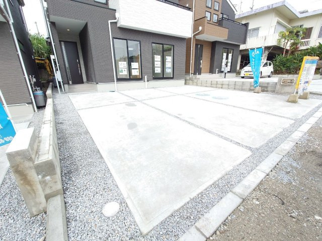 南城市大里字稲嶺の新築一戸建の外観|現地（2025年3月）撮影いつでも、ご案内いたします