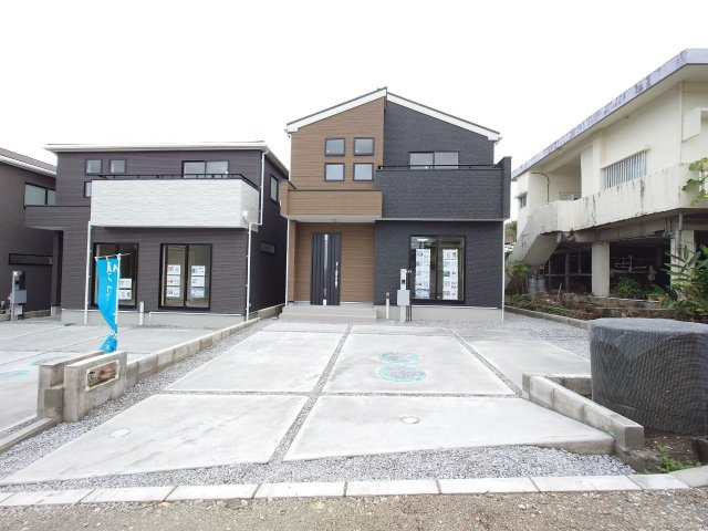 グラファーレ　南城市大里稲嶺-3号棟（全3棟）の外観|建物外観を気になさる方へ、見た目の良い物件です