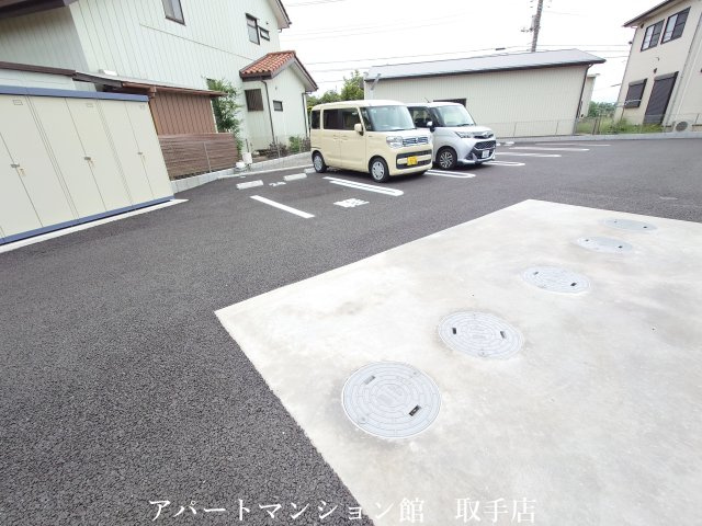 ヴィスタブライトEの駐車場