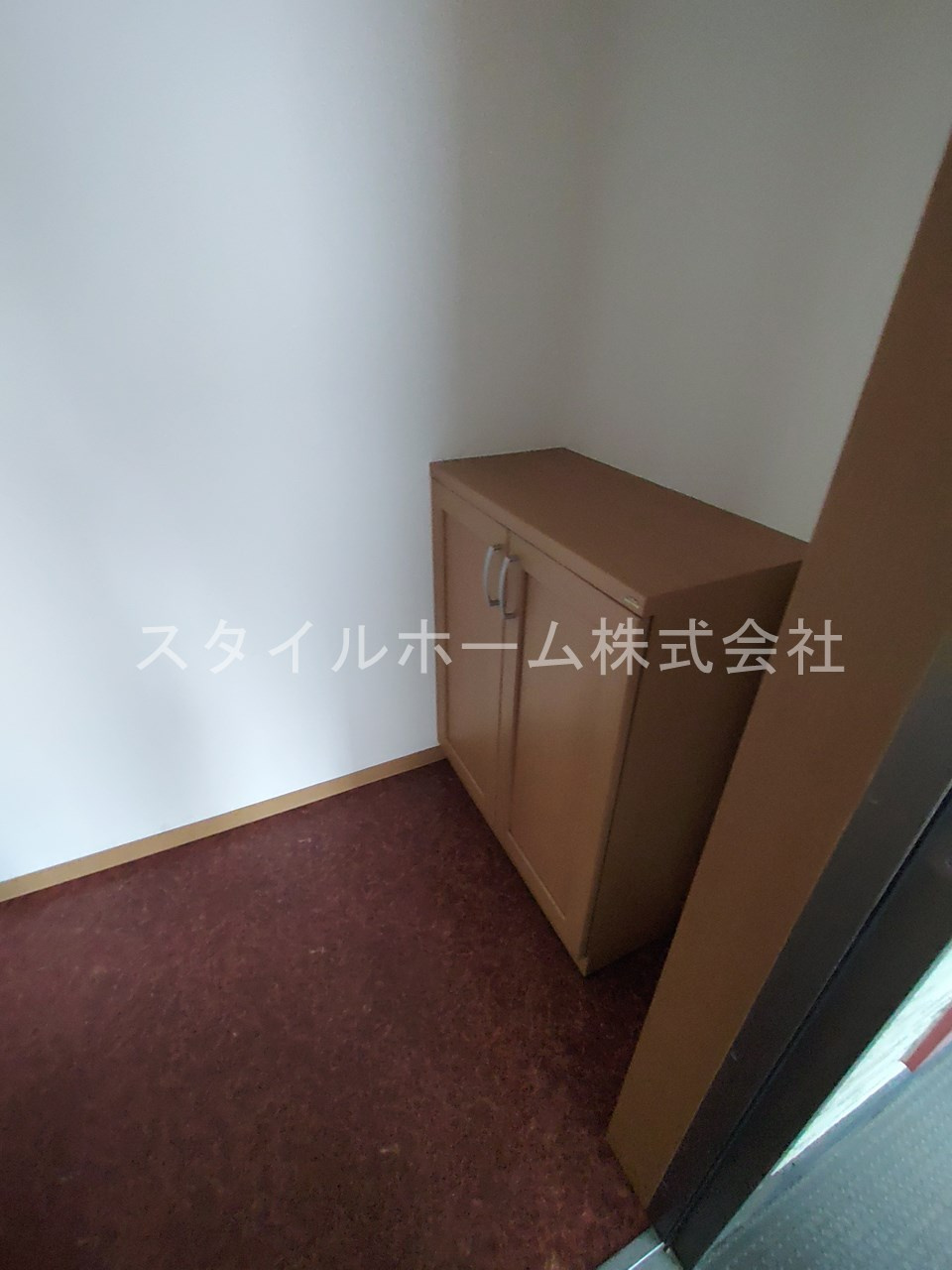 マンダリーヌ新栄　Bの玄関