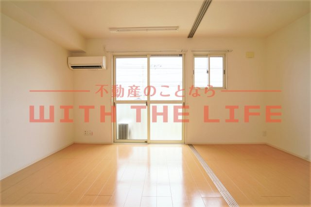 アンジュ【10，000円キャッシュバック対象物件】の居間・リビング|おしゃれな居間です