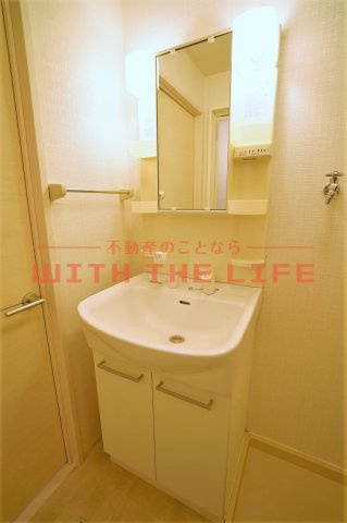 アンジュ【10，000円キャッシュバック対象物件】の独立洗面台|朝の身支度には欠かせない独立洗面化粧台