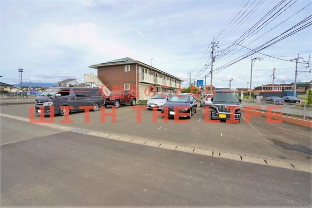 アンジュ【10，000円キャッシュバック対象物件】の駐車場|駐車場完備です