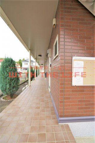 アンジュ【10，000円キャッシュバック対象物件】のエントランス|ゆとりのあるエントランスです