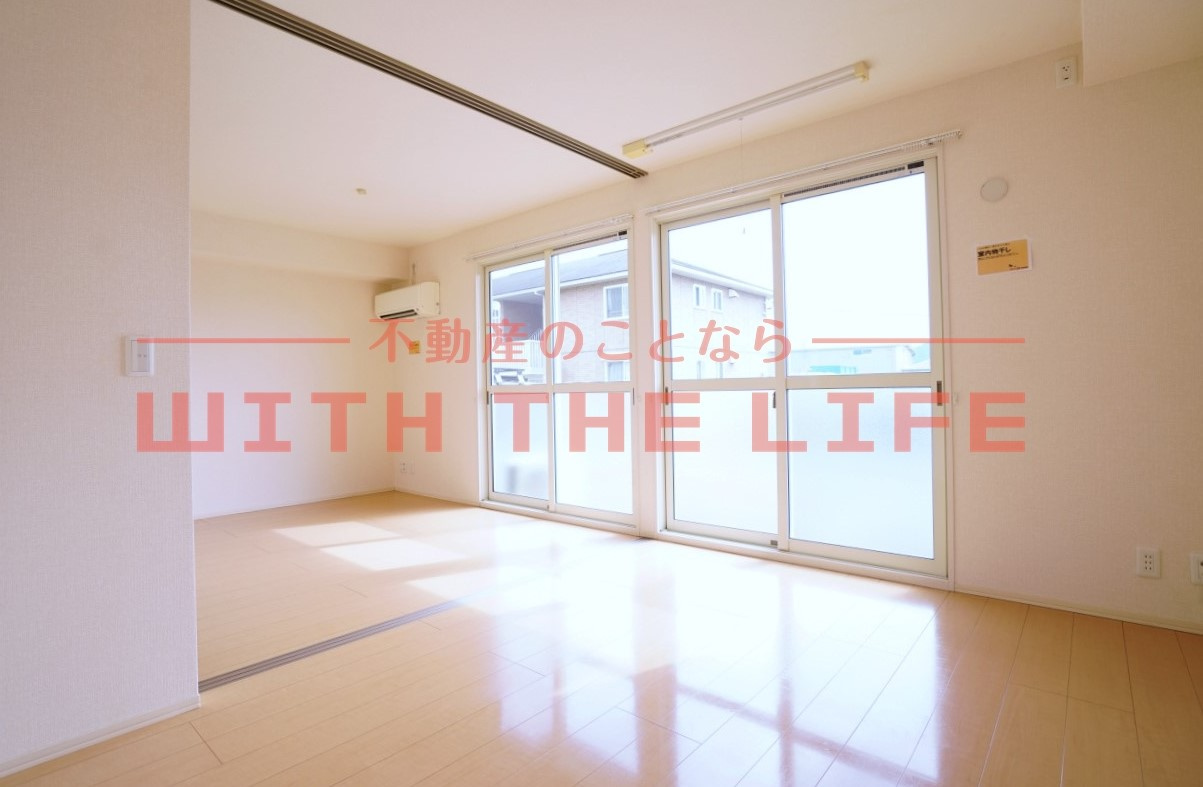 ラトンラヴール【キャッシュバック対象】の居間・リビング|使いやすい居間です