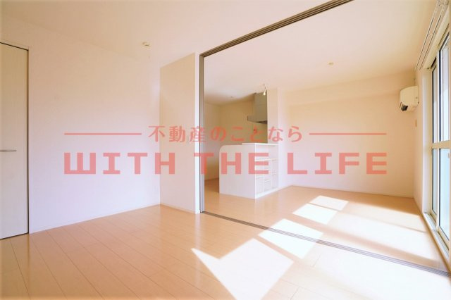 ラトンラヴール【キャッシュバック対象】の内装|明るい色調の室内です