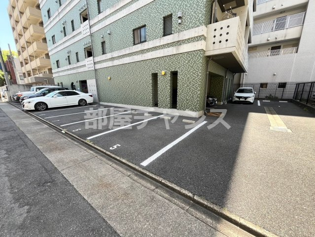 スタジオスクエア大須の駐車場
