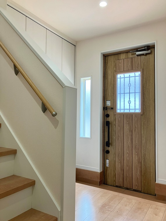 福田戸建の玄関