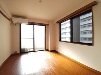 〇二面採光で日当たりのいいお部屋