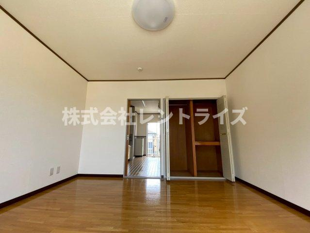 SurplusOne大島の居間・リビング