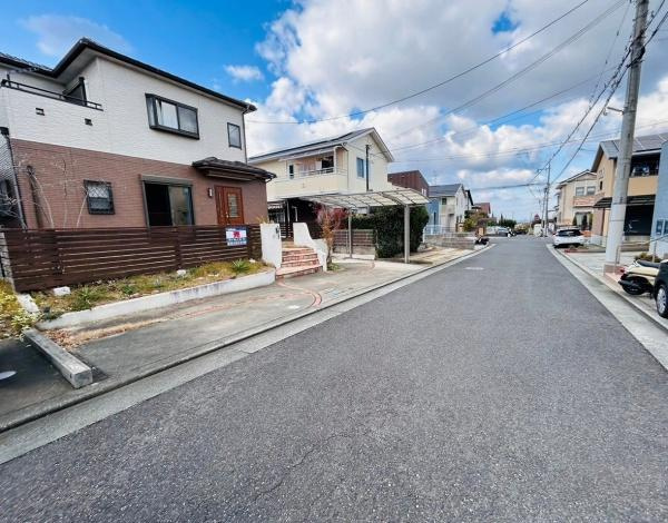 【前面道路含む現地写真】