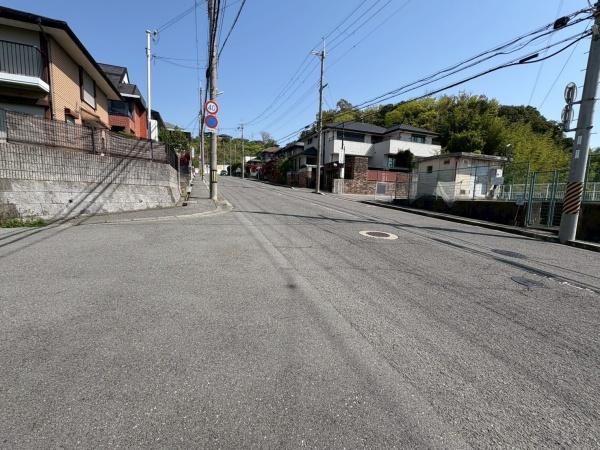 和歌山市大谷　中古戸建の前面道路含む現地写真