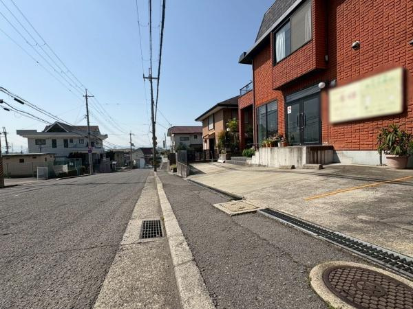 和歌山市大谷　中古戸建の前面道路含む現地写真