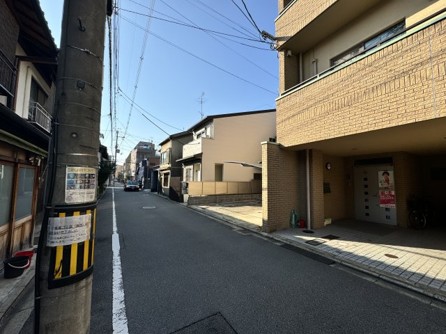 御所南東　左京区頭町の前面道路含む現地写真