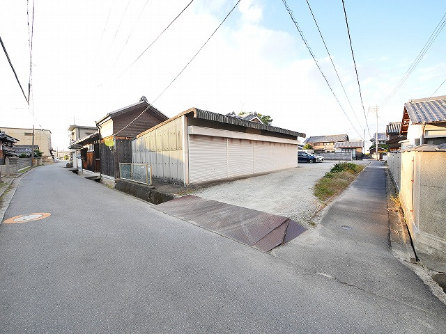 美濃庄町ガレージ