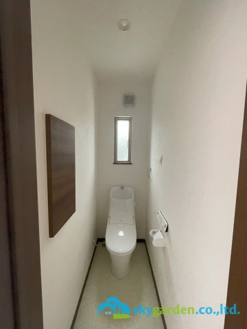 秦野市水神町　中古戸建のトイレ