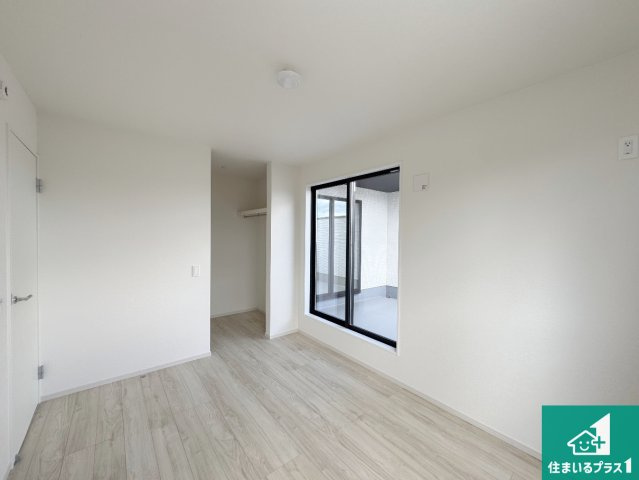 神戸市西区桜が丘西町　新築一戸建ての洋室|シンプルな洋室は、自分好みのインテリアが楽しめます♪ご家族とインテリアや家具を選びに行くのは新築購入時の醍醐味の一つです。ぜひお楽しみください♪