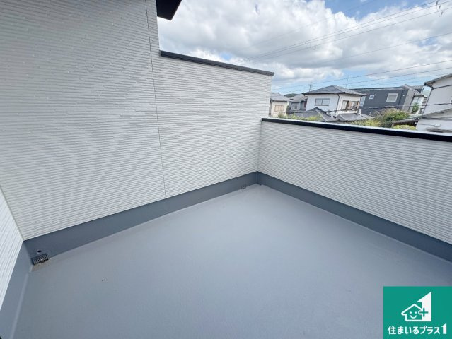 神戸市西区桜が丘西町　新築一戸建てのバルコニー|ワイドバルコニーは洗濯物を干すスペースが広いのでご家族が多くても安心！