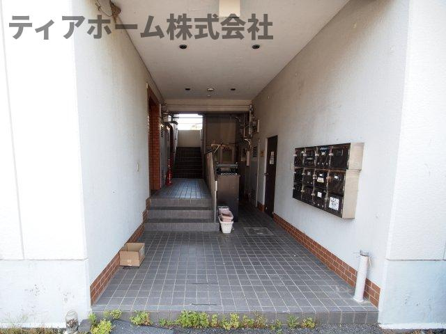 葛城市尺土の賃貸マンションのロビー
