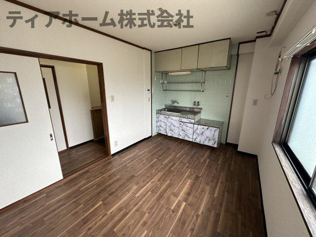 葛城市尺土の賃貸マンションの居間・リビング|ゆったりとした居間です