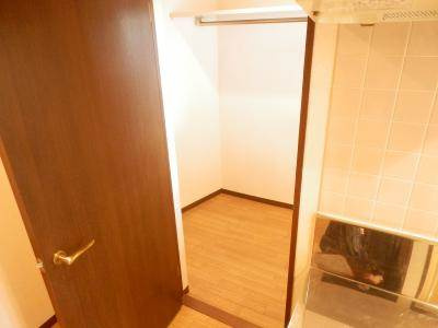 プラネシア星の子京都駅前の収納|ウォークインクローゼット