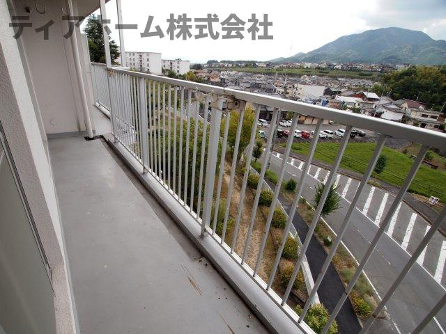 関屋あしびハイツ9号棟のバルコニー|広々としたバルコニーです
