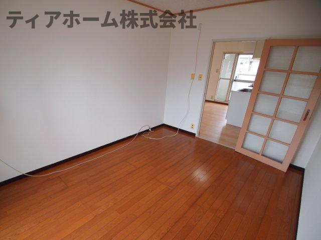 関屋あしびハイツ9号棟の洋室|スタンダードな洋室です