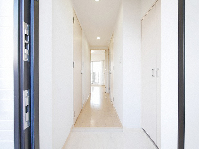 ラクラス新大阪の玄関