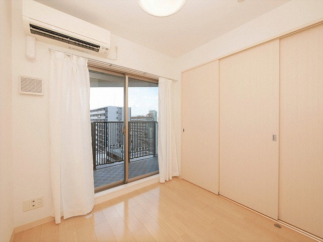 ラクラス新大阪の居間・リビング