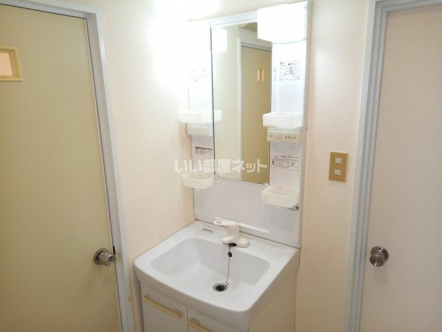 エジスポール塩屋の洗面所