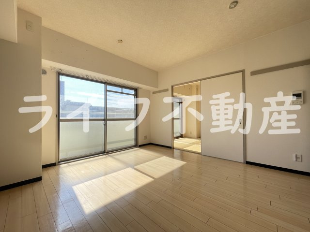 オルゴグラート長田の居間・リビング|ゆったりとした居間です