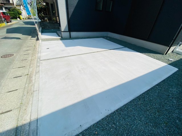 よかタウン／東区京塚本町５期／１号棟の駐車場
