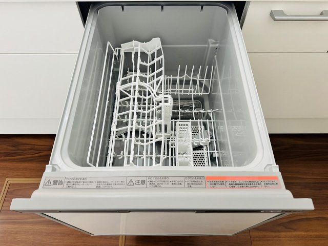 八王子市　下恩方町　新築一戸建てのキッチン|～食洗機付き　食事後の食器洗いはお任せ、家族でゆっくりとくつろげます～
