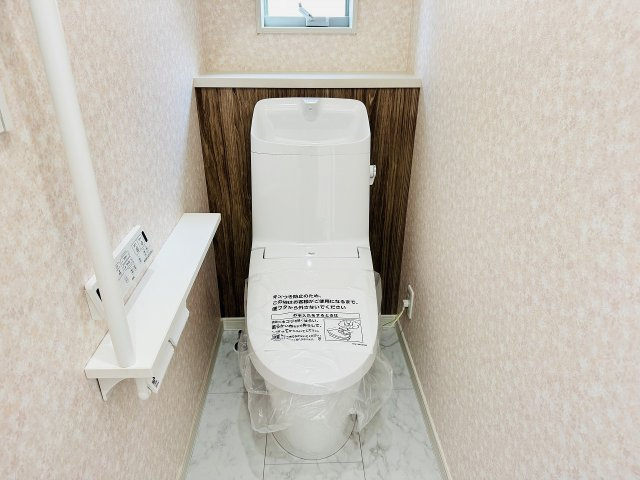 八王子市　下恩方町　新築一戸建てのトイレ|～暖房温水洗浄機能付きトイレ　冬場は特に嬉しい機能ですね～