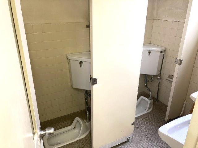 日高町江原　住居付店舗のトイレ