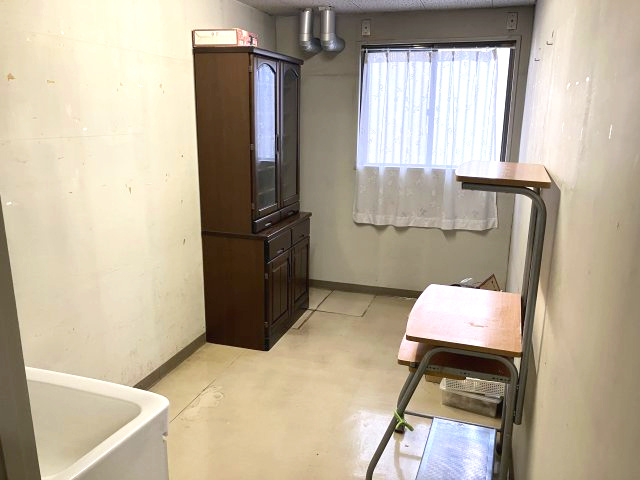 日高町江原　住居付店舗の洗面所