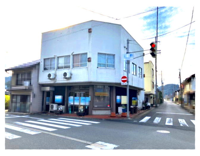 日高町江原　住居付店舗の外観