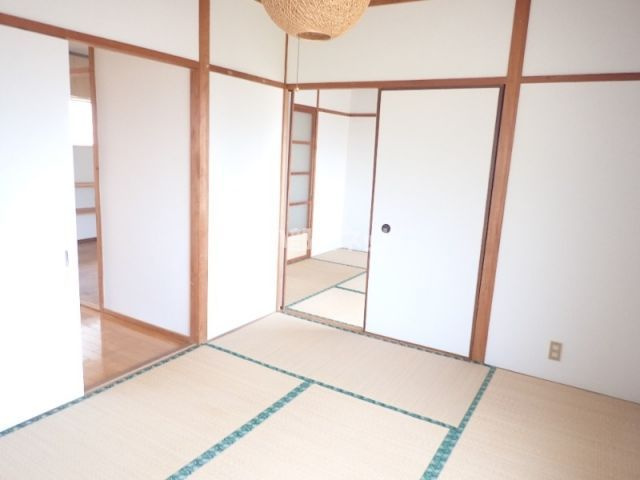 レジデンス船尾の居間・リビング