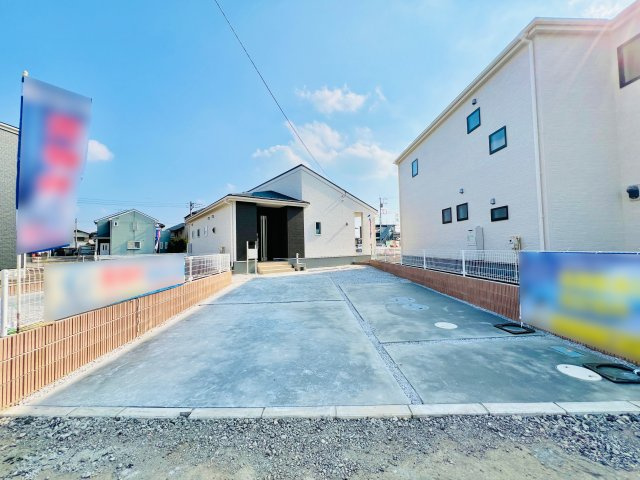 藤岡岡之郷の外観|駐車スペース3台以上可能♪