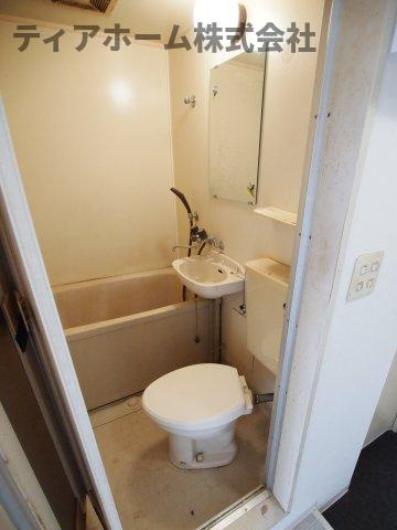 Renatus大和高田の洗面所|広い洗面スペース