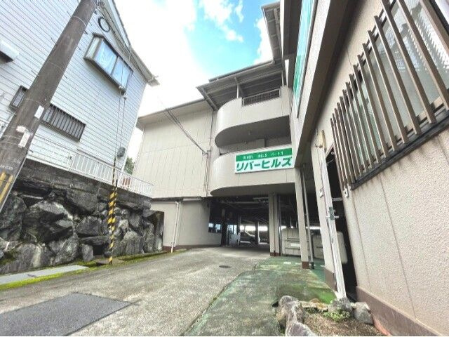 リバーヒルズIの外観