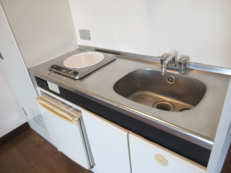 リバーヒルズIのキッチン