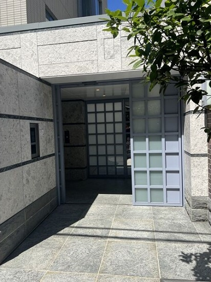 港区六本木５丁目の賃貸マンションのその他|エントランス入口