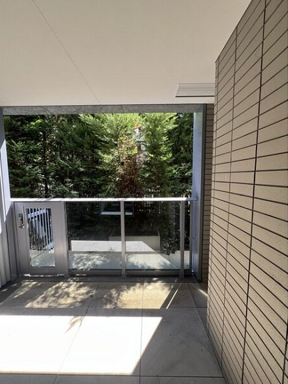 港区六本木５丁目の賃貸マンションのバルコニー