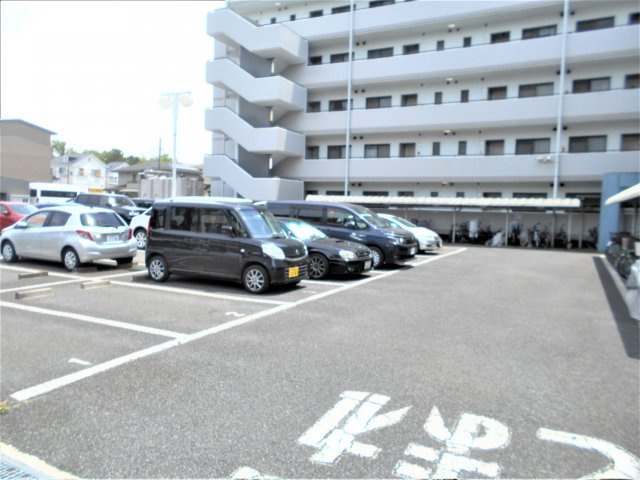 千葉市花見川区幕張本郷２丁目の賃貸マンションの駐車場|敷地内駐車場も空あります