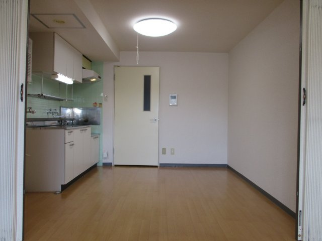 【居間・リビング】 | ブルームハイツ中央