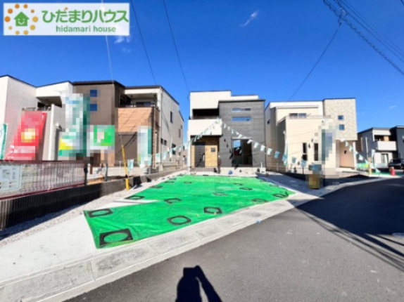 深谷市原郷　第5期　中古一戸建て　ワイウッドコート　03の駐車場