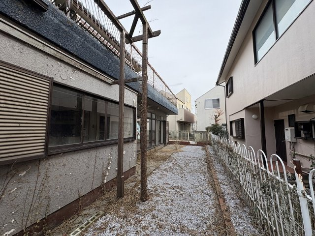 【庭】 | 新座市石神2丁目　中古一戸建住宅　（保谷店） | 自然環境と調和した良好な住環境